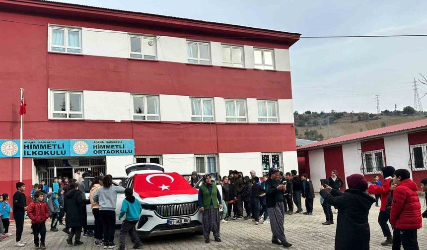 Adana’da Yerli Malı Haftası’nda çocukların Togg heyecanı