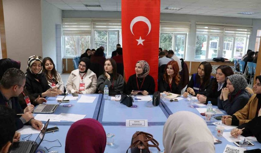 Amasya’nın gençleri “gençlik politikaları” için buluştu