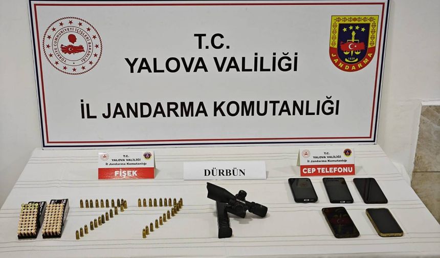 Yalova'da göçmen kaçakçılığı yaptıkları iddiasıyla 8 zanlı tutuklandı