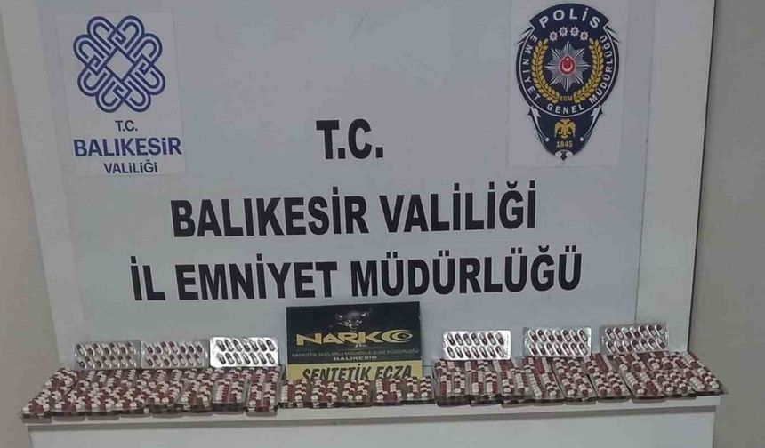 Balıkesir’de 2 bin 700 sentetik hap ele geçirildi