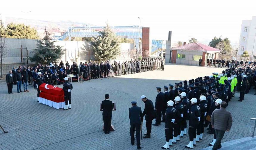 Bingöl’de kalp krizi geçiren polis memuru memleketine uğurlandı