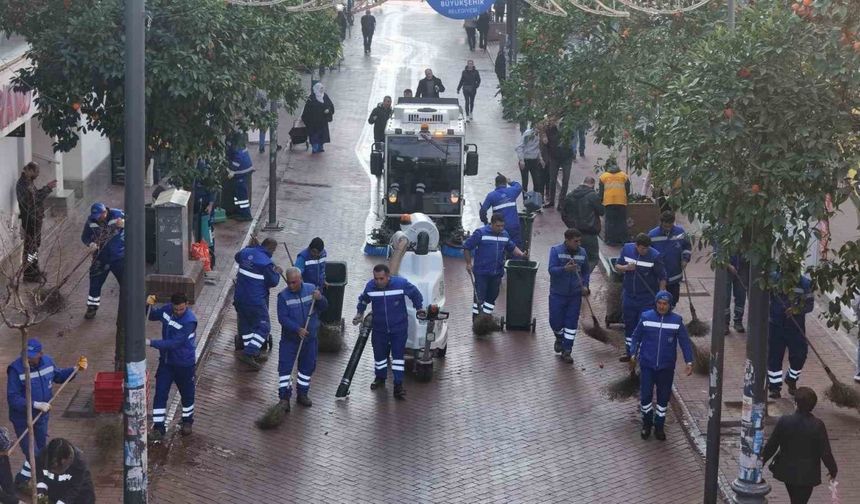 Büyükşehir, Nazilli’de çevre düzenleme çalışmalarına devam ediyor