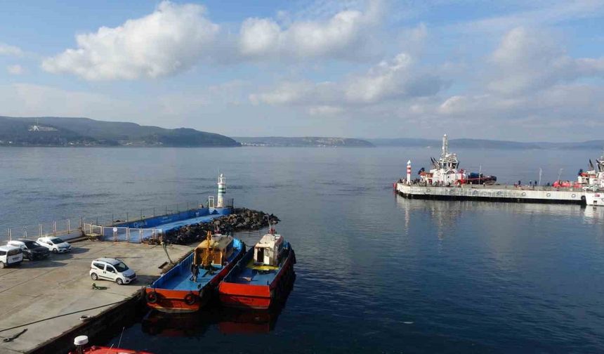 Çanakkale Boğazı sisin etkisini yitirmesiyle tekrar gemi trafiğine açıldı