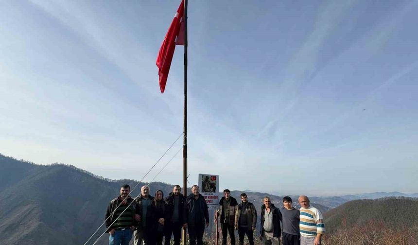 Giresun’da Şehit Ahmet Köroğlu için bayrak değişimi