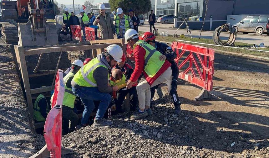 Osmaniye’de altyapı çalışmasında göçük ve baygınlık tatbikatı gerçekleştirildi