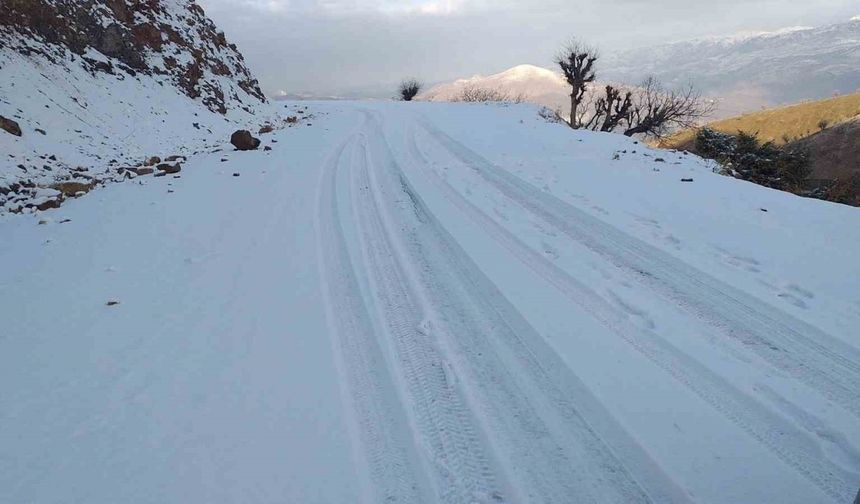 Siirt’te kapanan köy yolları ulaşıma açılıyor