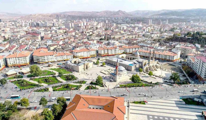 Sivas, Kayseri ve Yozgat illerinde yoksul sayısı 2024 yılında bir önceki yıla göre 100 bin kişi azaldı