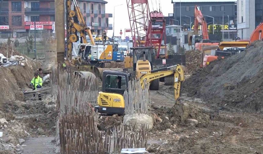 Yalova’da çöken hastane yolu yapımı devam ediyor