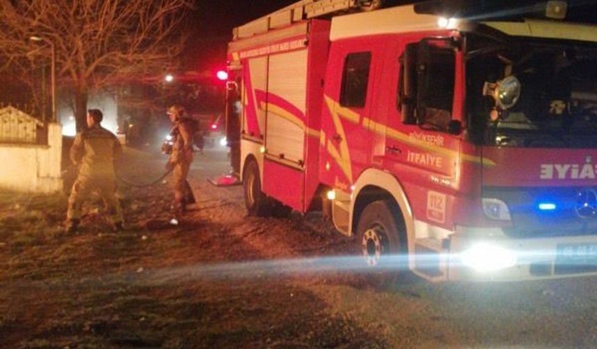 Ankara’da binanın garajında çıkan yangın korkuttu