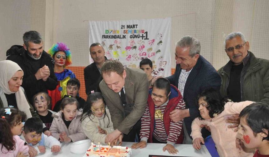 Bulanık Kaymakamı Koşansu, down sendromlu çocukları unutmadı