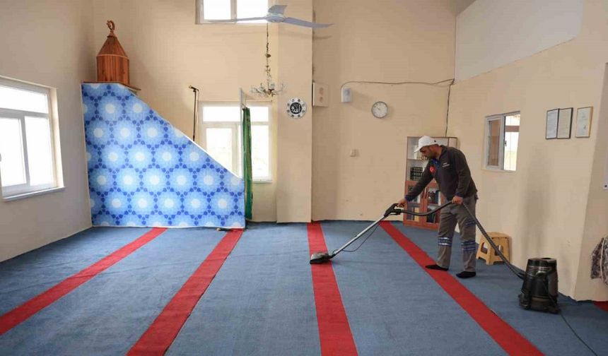 Çameli’nde camiler Ramazan Bayramına hazırlanıyor