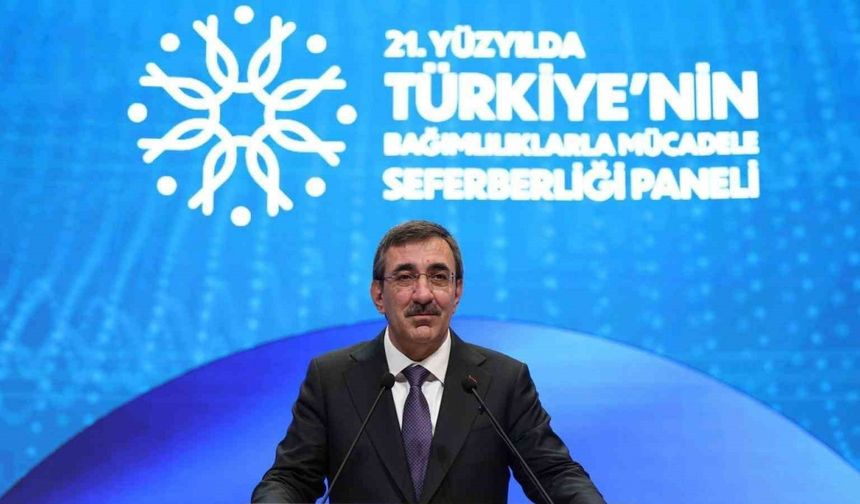 Cumhurbaşkanı Yardımcısı Yılmaz: "Son günlerde maalesef yargı süreçlerimizle ilgili sokaklarda hukuk dışı, hukuka aykırı bir takım eylemlerin, söylemlerin yaşandığını gördük"