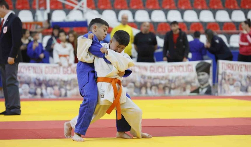 Judo grup şampiyonası Denizli’de başladı