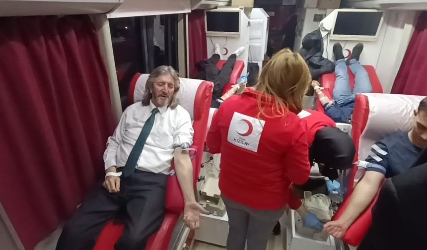 Zonguldak’ta gazeteciler kan bağışladı