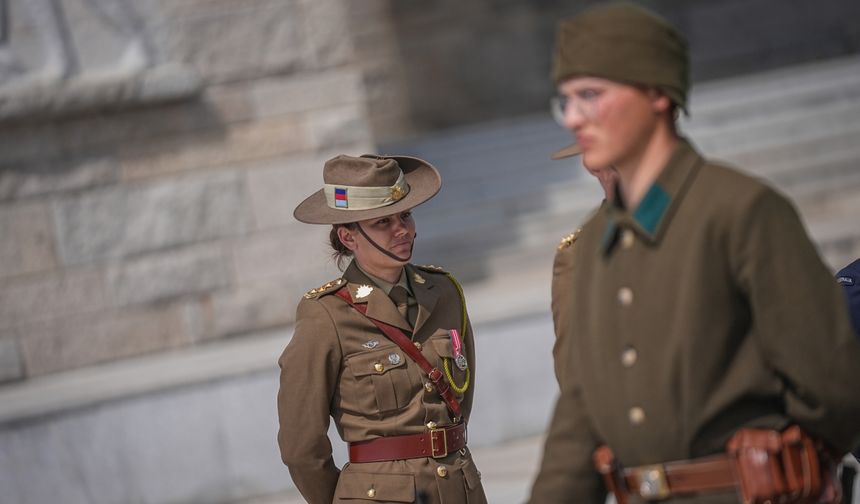 Şehitler Abidesi'nde Çanakkale Kara Savaşları'nın 110. yılı töreni düzenlendi
