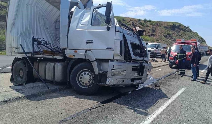 Batman’da iki tır çarpıştı: 1 ölü, 1 yaralı