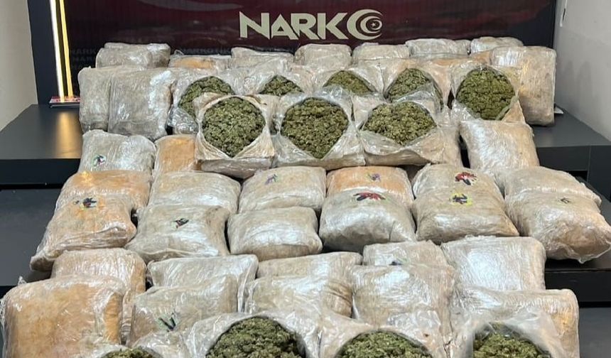 Batman’da otomobilde 39 kilo 400 gram skunk ele geçirildi