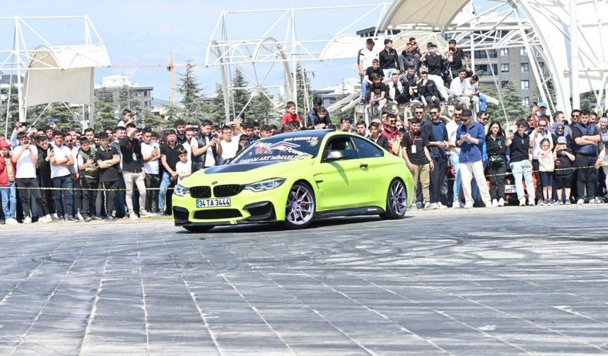 DMD kas hastası Görkem Efe’nin spor arabayla drift hayali gerçek oldu