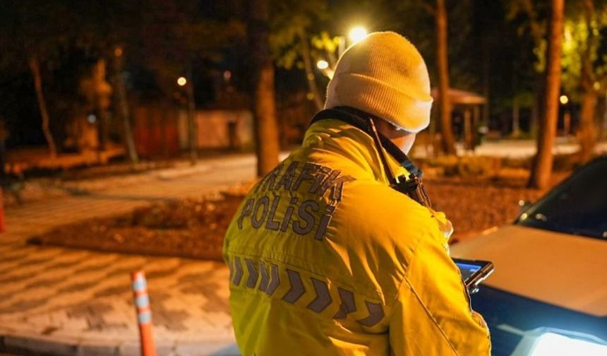 Isparta’da trafik ve asayiş uygulamasında 14 sürücüye ceza kesildi