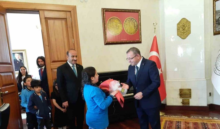 Kars’ta 23 Nisan etkinliği