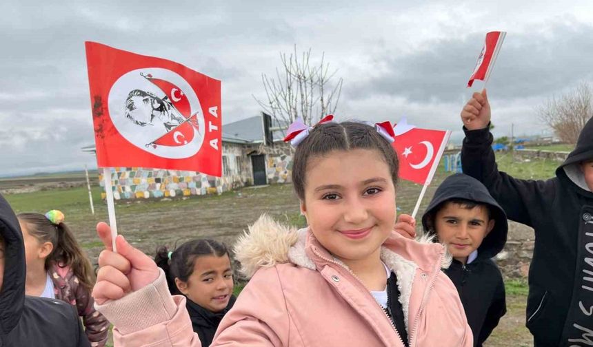 Kars’ta köy okulunda 23 Nisan coşkusu