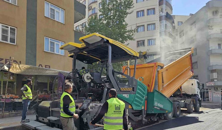 Mardin Büyükşehir Belediyesi Artuklu’da asfalt çalışmalarına başladı