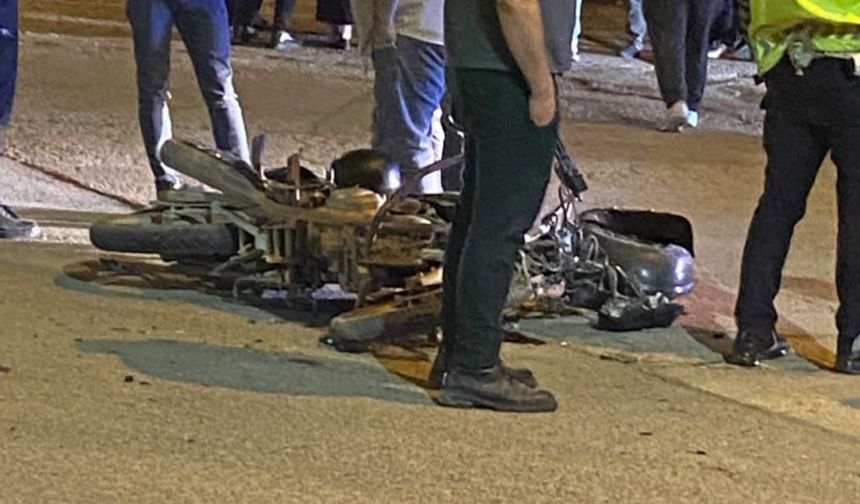 Otomobil ile motosiklet çarpıştı: 1 yaralı