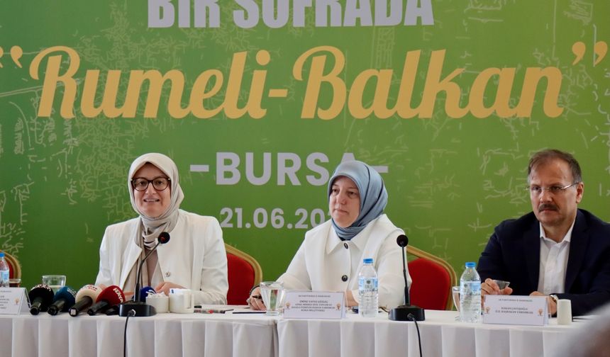 AK Parti Genel Başkan Yardımcısı Uygur, Bursa'da "Bir Sofrada Rumeli-Balkan" programında konuştu: