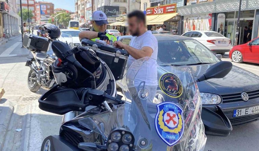 Abart egzozlu motosikletliye 9 bin 267 lira ceza