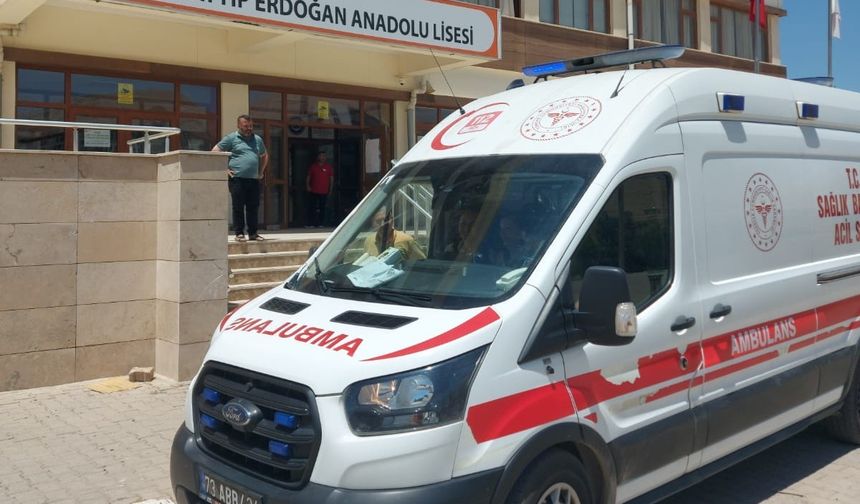 Cizre’de YKS’de fenalaşan iki aday hastaneye kaldırıldı