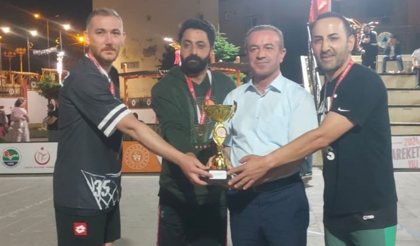 Hakkari 3x3 basketbol şampiyonu belli oldu: Beyazgölge zirvede!