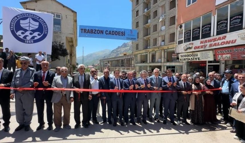 Şemdinli’de ‘Trabzon caddesi’ açıldı, iki şehir arasında kardeşlik protokolü imzalandı