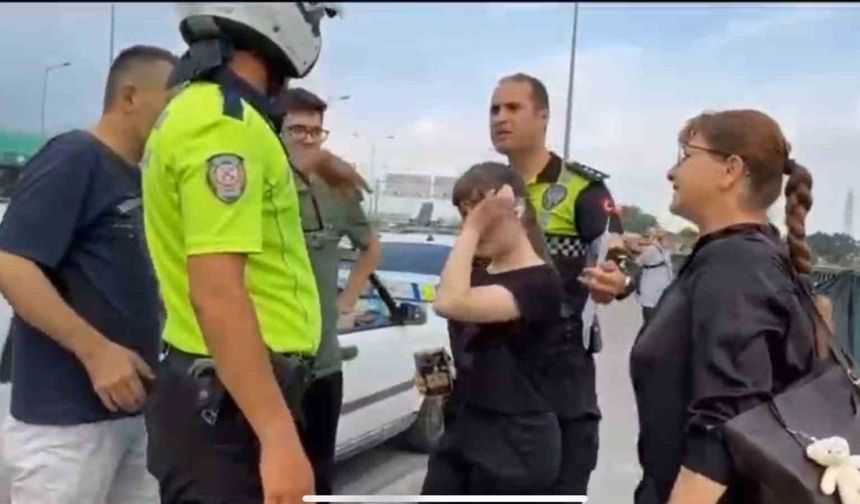 Sınava giderken araçları arızalandı, gözyaşlarına boğuldu