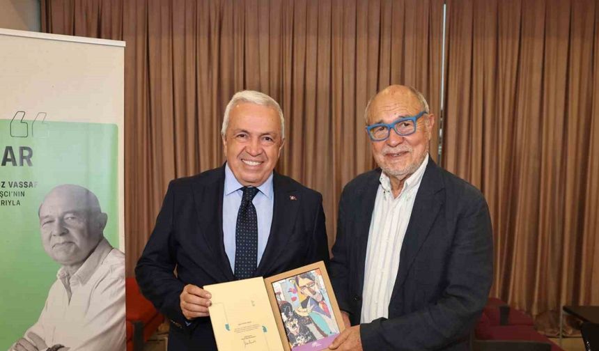 Usta yazar Gündüz Vassaf okurlarıyla buluştu