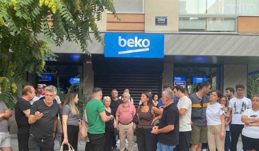 Beyaz eşya alışverişi yapan onlarca vatandaş mağdur: Mağaza kapalı, ürünler ortada yok