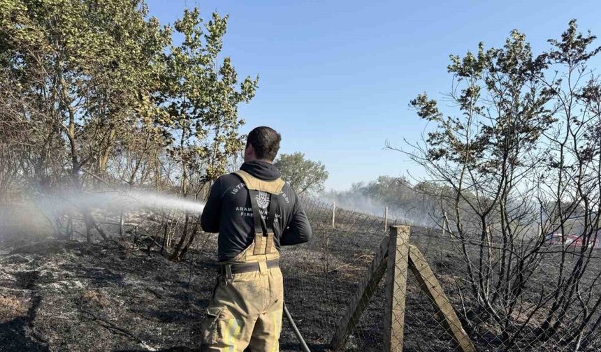 Silivri’de arazi yangını: 2 kişi yaralandı, itfaiye aracı yandı