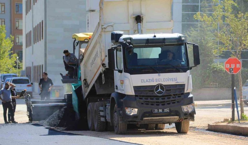 Elazığ’da asfalt seferberliği sürüyor