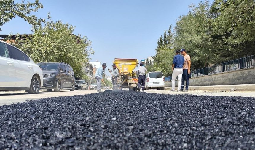 Zarar gören Kavi Caddesi onarılıyor