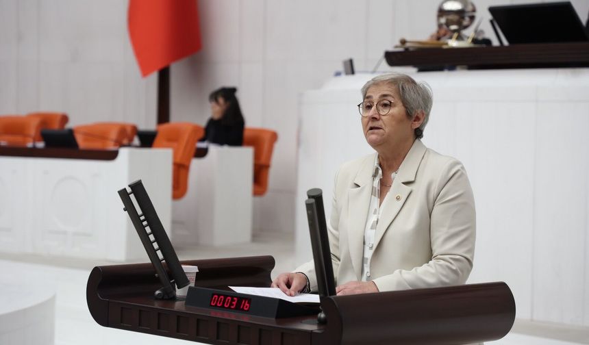 Ayça Taşkent: "Barınma artık hak değil, lüks haline geldi"