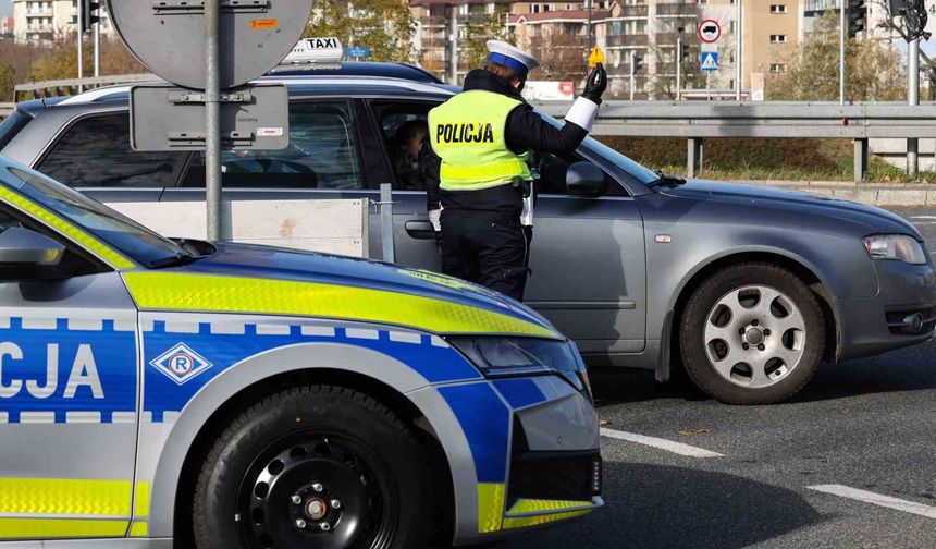 Polonya'da denetim yapan polisin uyuşturucu etkisi altında olduğu belirlendi