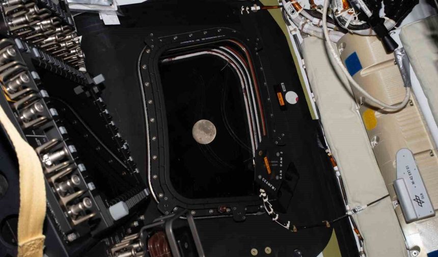 Artemis II mürettebatı, Ay'ın çekim alanına girdi