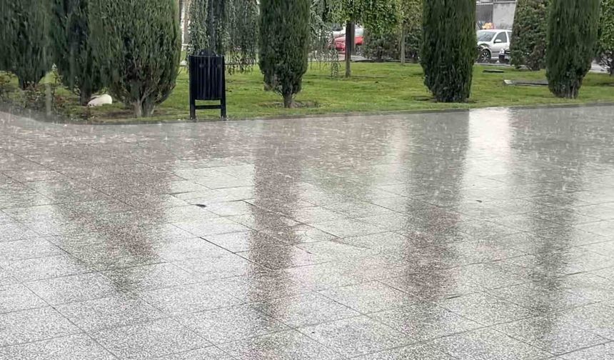 Çorum'da sağanak yağış etkisini gösterdi