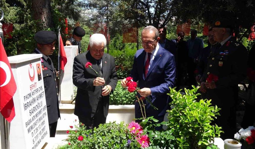 Malatya protokolünden şehitlik ziyareti