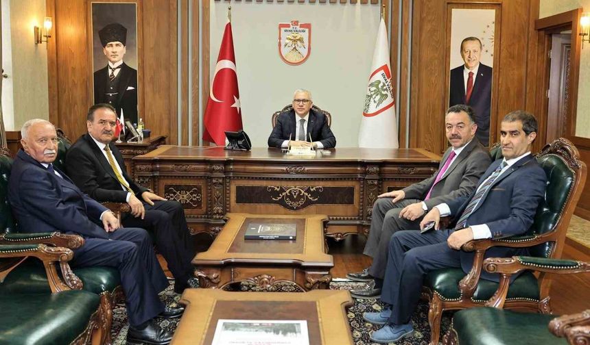 Sivasspor'da yeni yönetim arayışı sürüyor