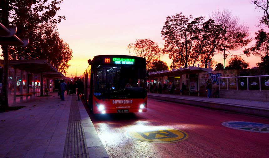 Sakarya’da metrobüsle 1 yıl: Rekor üstüne rekor kırdı….