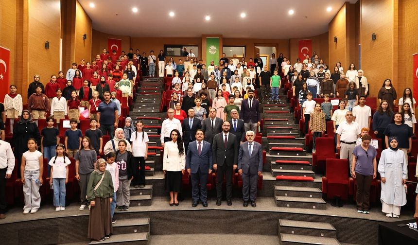 Bilim Çocuk Bilgi Yarışması’nda Şampiyon Akyazı Taşburun İmam Hatip Ortaokulu