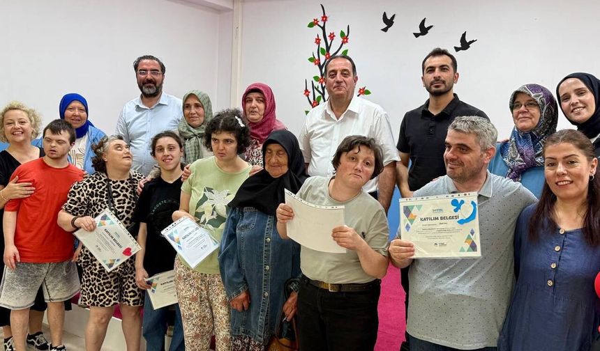 Engelsiz Hobi Atölyelerinde karne sevinci yaşandı