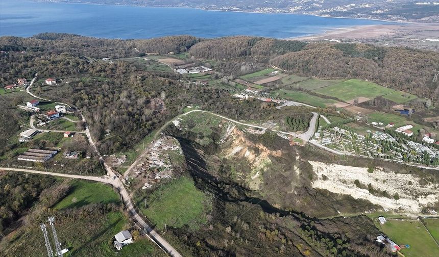 Sakarya Uygulamalı Bilimler Üniversitesinin yerleşkesi 'yaşayan kampüs' konseptiyle inşa edilecek