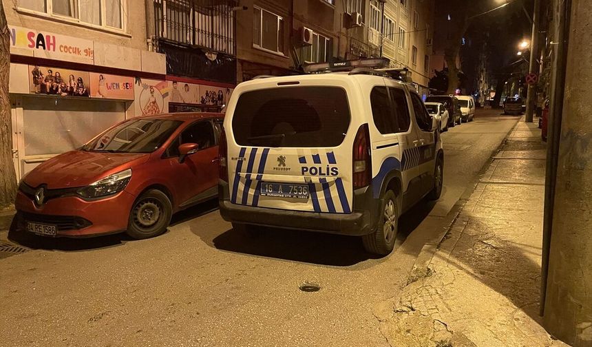Bursa'da oğlu tarafından bıçaklanarak ağır yaralanan kadın hastaneye kaldırıldı