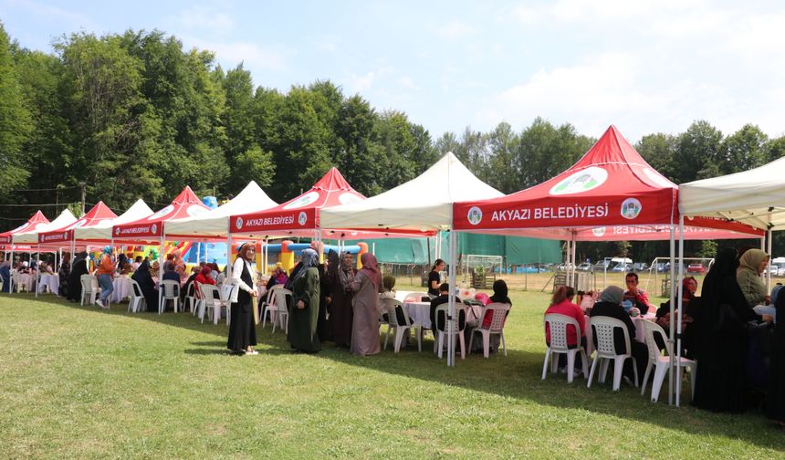 Özel gereksinimli çocuklar şenlikte eğlendi